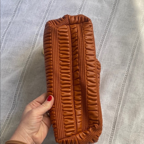 Gaza Gold Chain Orange Textured Shoulder Bag. - Picture 9 of 12